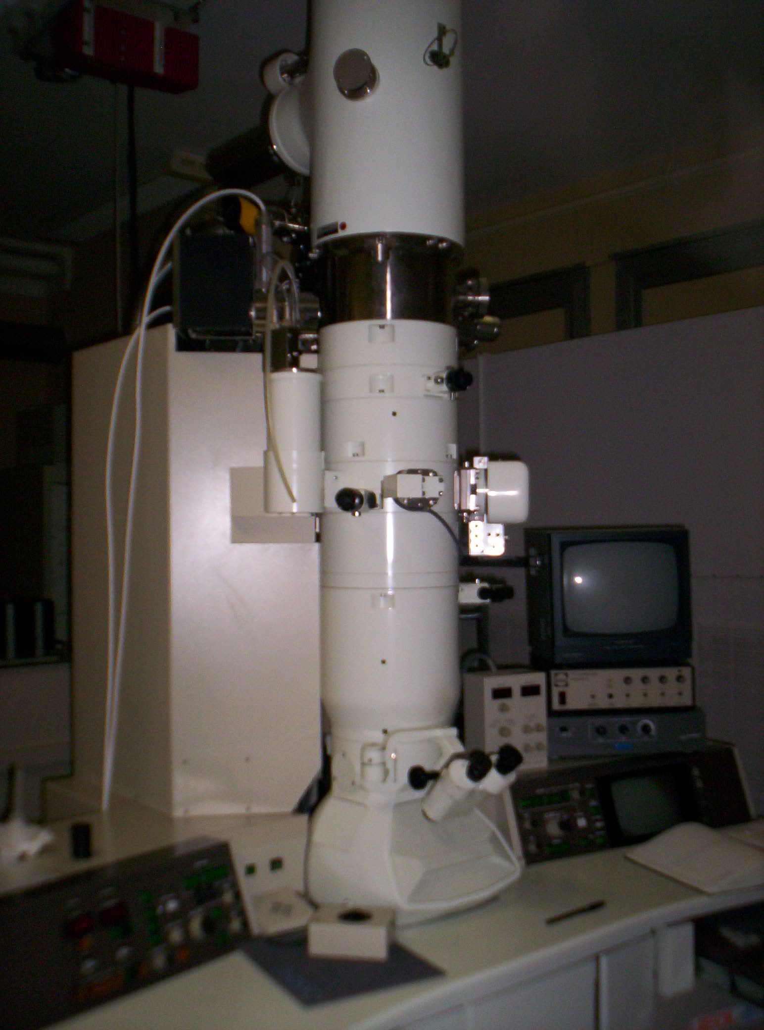 II - La microscopie électronique en transmission